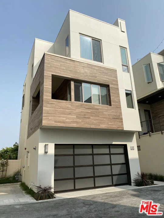 85 Ebb Tide Circle, Newport Beach, CA 92663