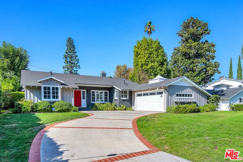 5109 Valjean Avenue, Encino, CA 91436