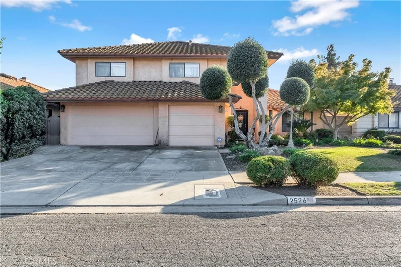 2526 Grapewood, Madera, CA 93637