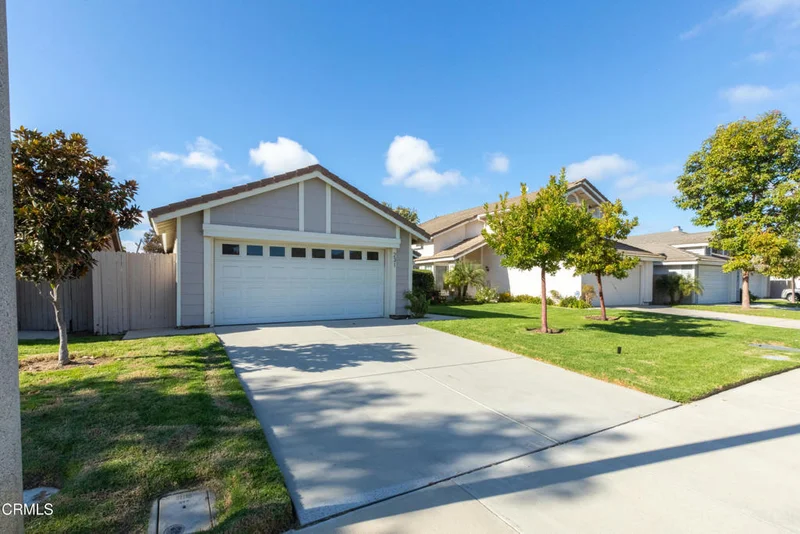 231 Calle Tamega, Camarillo, CA 93012