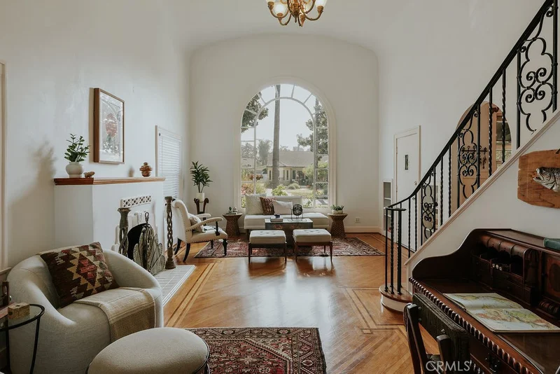521 W Whiting Avenue, Fullerton, CA 92832