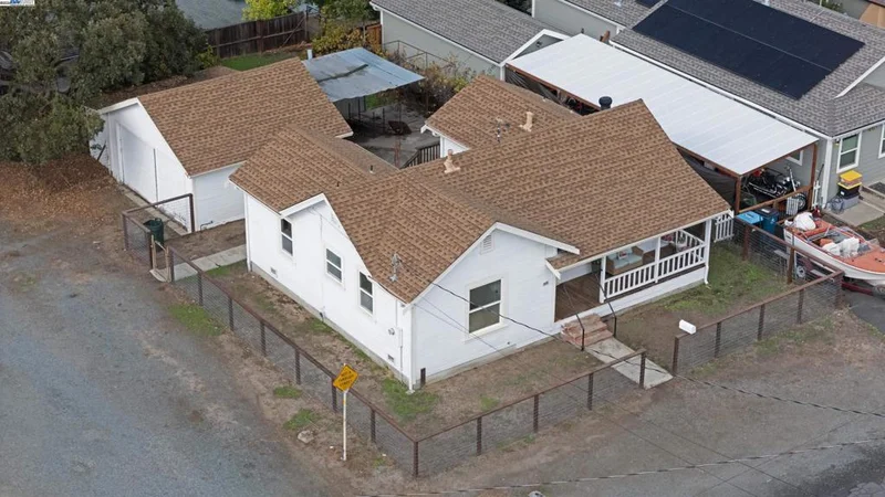 1001 Veale Ave, Martinez, CA 94553-2937