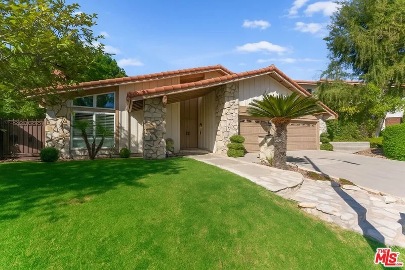 18931 Granada Circle, Porter Ranch, CA 91326
