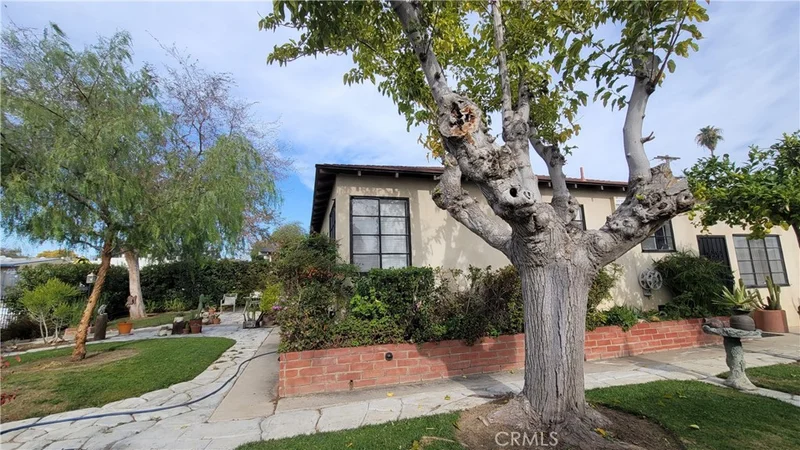 2701 Berkeley, Bakersfield, CA 93305