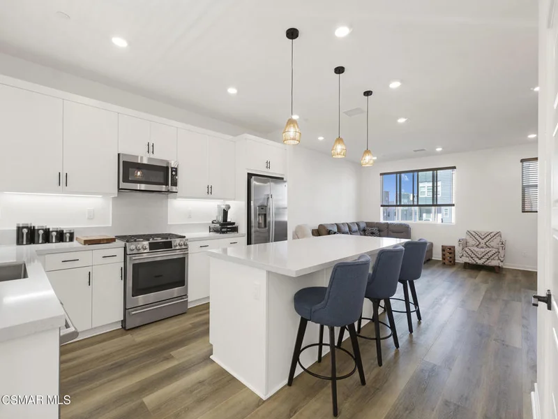 27065 Tanager Lane, Valencia, CA 91381