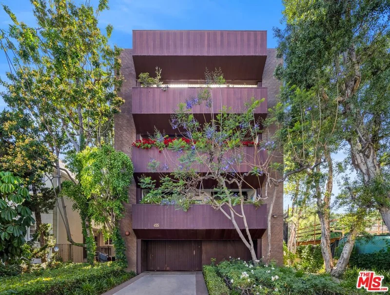 455 N Oakhurst Drive 3, Beverly Hills, CA 90210