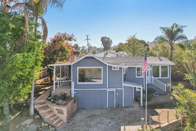 8800 Gardena Rd, Lakeside, CA 92040