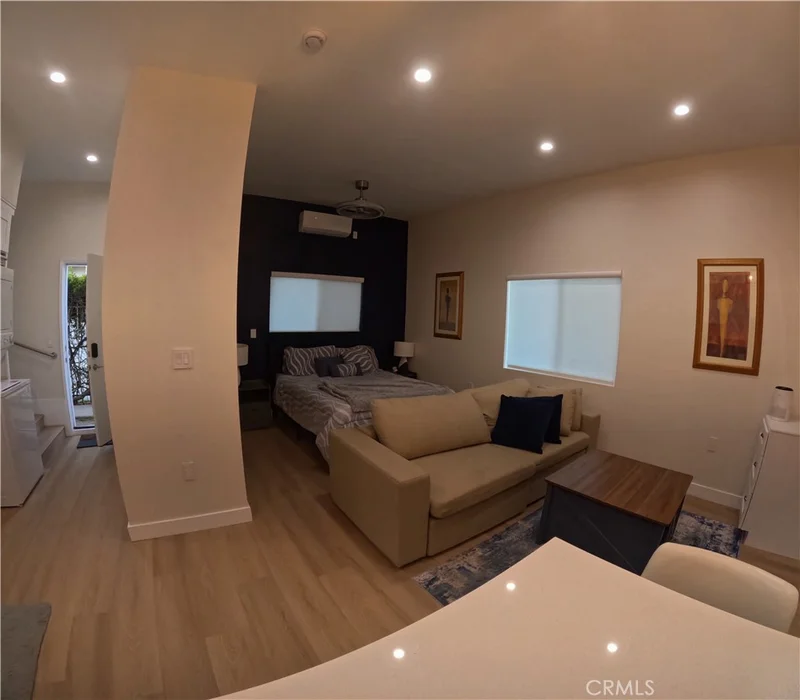 12329 Oxford Avenue photo 2
