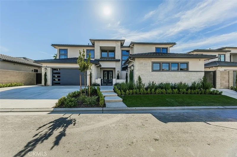 2315 E Courtside Drive, Fresno, CA 93730