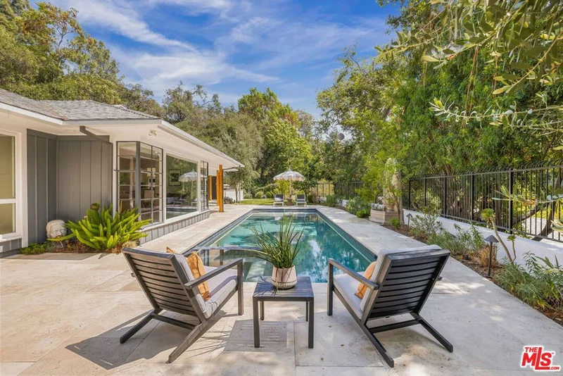 11349 Canton Drive, Studio City, CA 91604