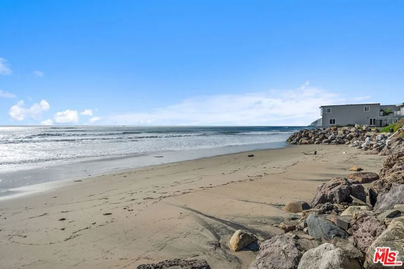 11834 Pacific Coast Highway photo 2