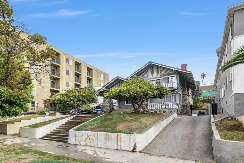 226 S Rampart Boulevard, Los Angeles, CA 90057