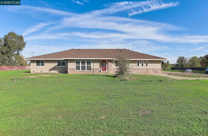 8439 Bader Rd, Elk Grove, CA 95624