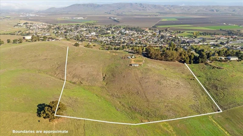 15 Stephens Drive, San Juan Bautista, CA 95045