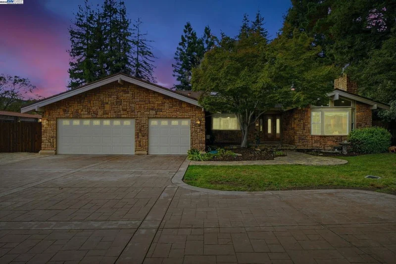 554 Freitas Rd, Danville, CA 94526