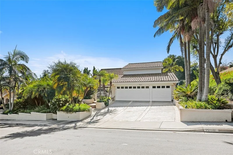 22561 Demasia, Mission Viejo, CA 92691
