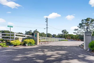 3485 Stable Lane photo 2