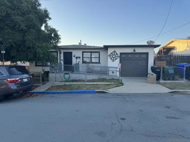 866 Merlin Dr, San Diego, CA 92114