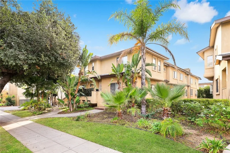 101 S Verdugo Road E, Glendale, CA 91205