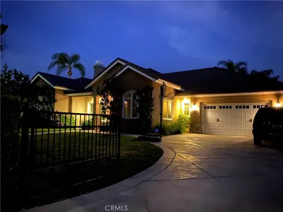 211 S Grand photo 2