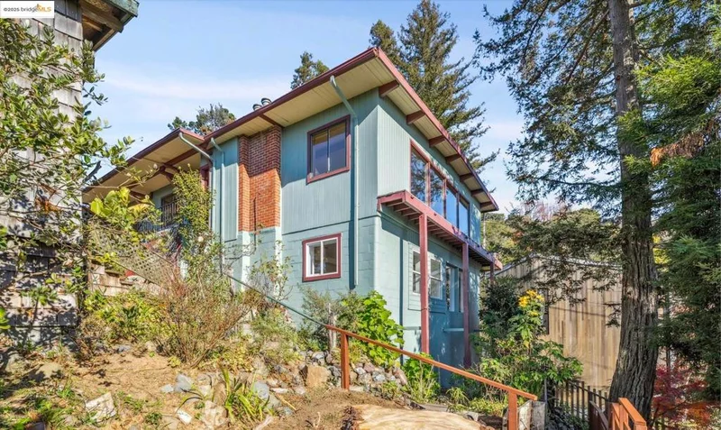 1005 Miller Ave, Berkeley, CA 94708