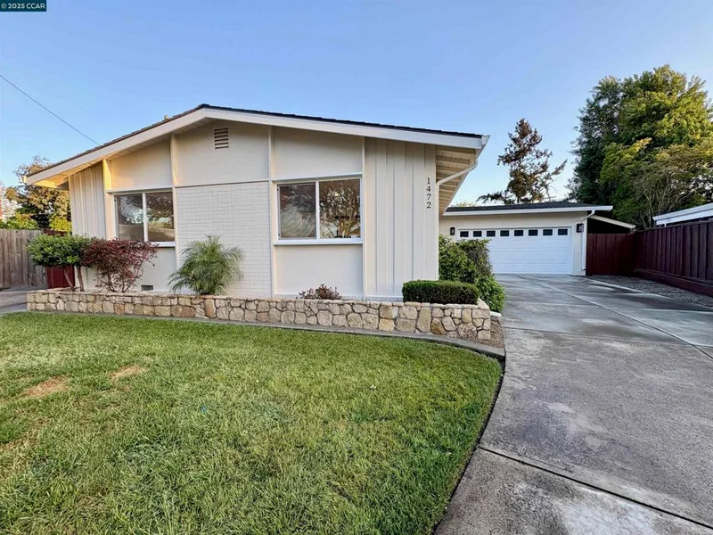 1472 Fairhaven Court