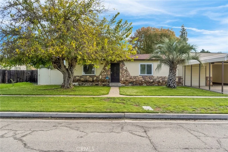 6048 N Del Mar, Fresno, CA 93704