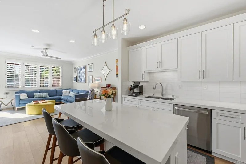 6325 Alexandri Circle, Carlsbad, CA 92011