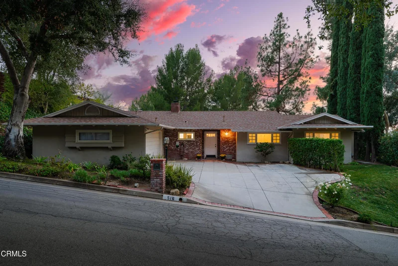 516 Venado Vista Drive, La Canada Flintridge, CA 91011