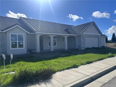 474 Aaron Court photo 2