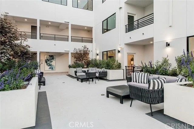 5110 Whitsett Avenue 105, Valley Village, CA 91607