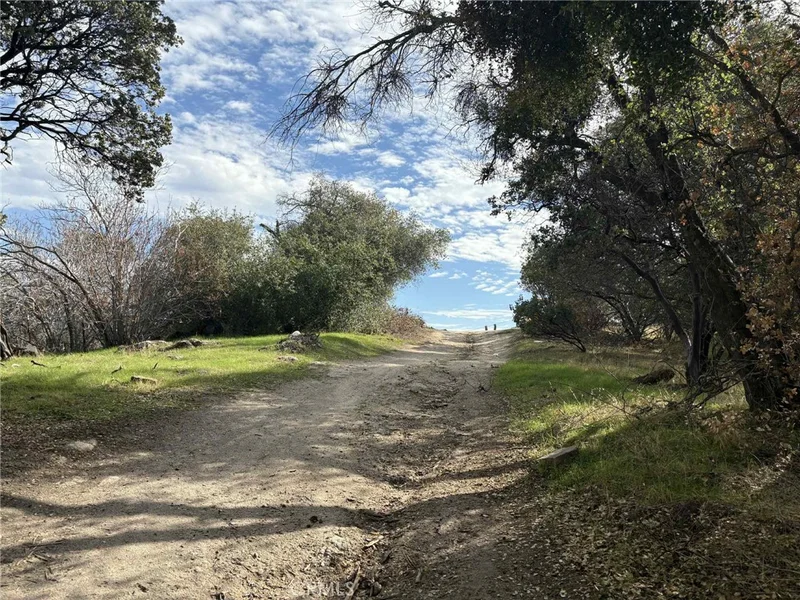38699 Road 600