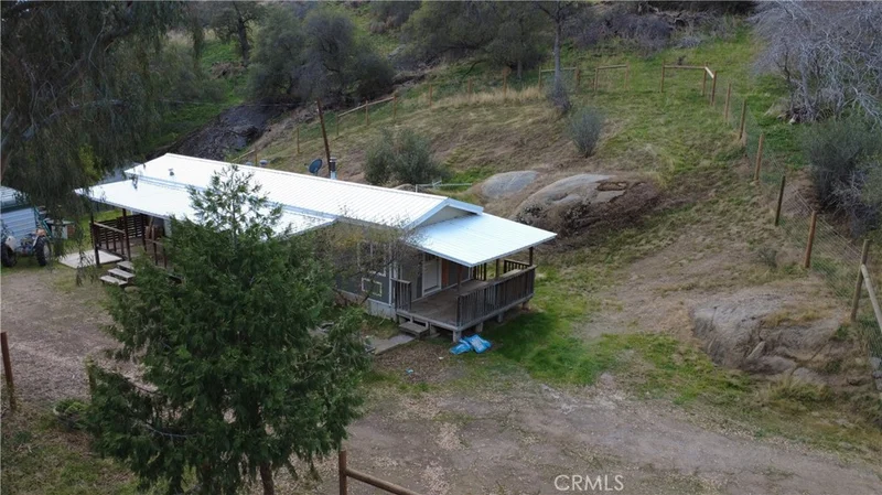 38967 Deerbrook Ln, Squaw Valley, CA 93675
