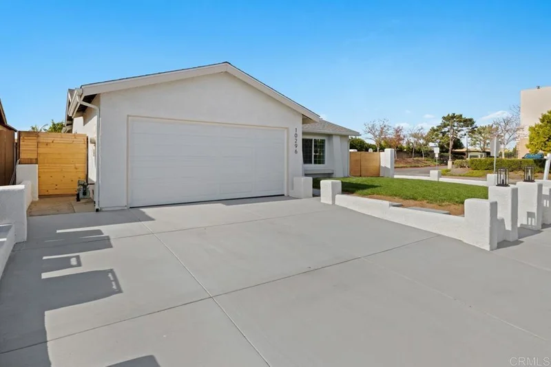 10296 Baroness Avenue, San Diego, CA 92126