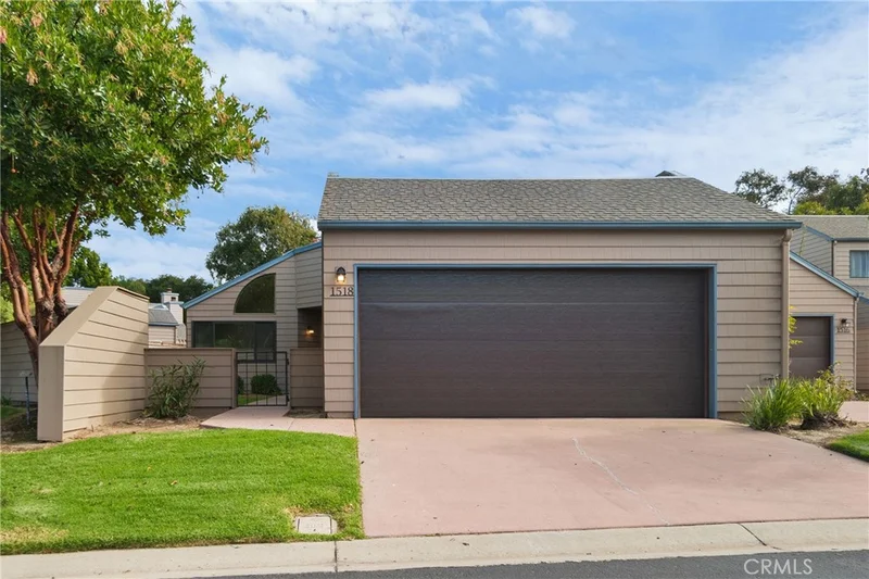 1518 Oakridge Park Rd