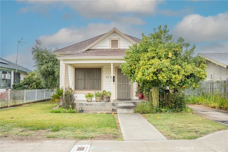 418 E 10th Street, Hanford, CA 93230