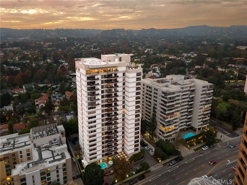 10445 Wilshire, Los Angeles, CA 90024