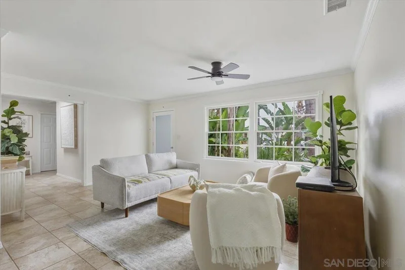 8888 Jaylee Ave, Spring Valley, CA 91977