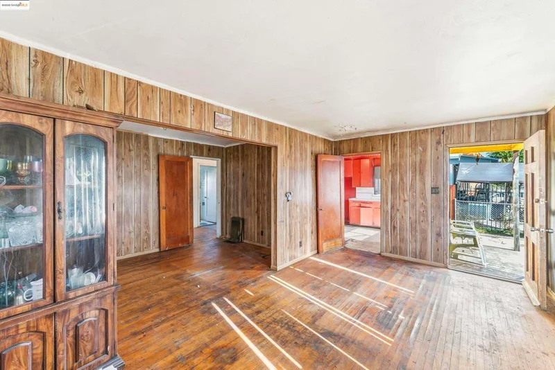 1257 104th Avenue, Oakland, CA 94603