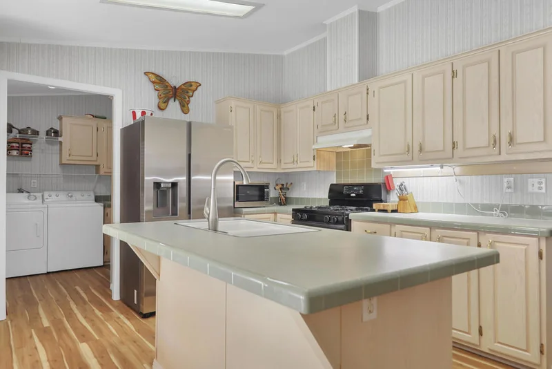 60781 Painted Hills Road photo 2