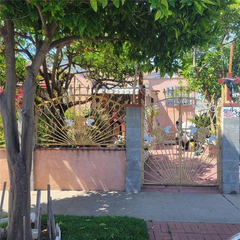 433 74th, Los Angeles, CA 90003