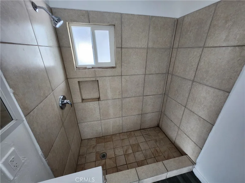 3717 W Imperial 10 photo 2