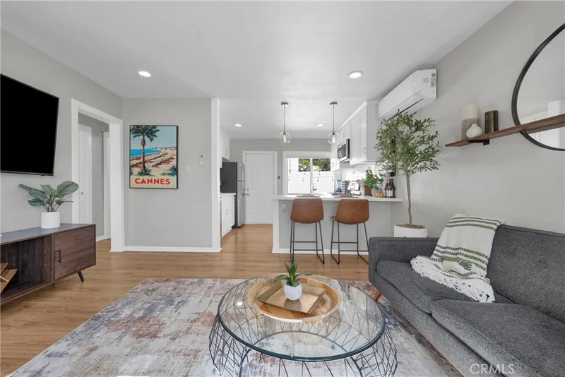 2701 E 17th Street E, Long Beach, CA 90804