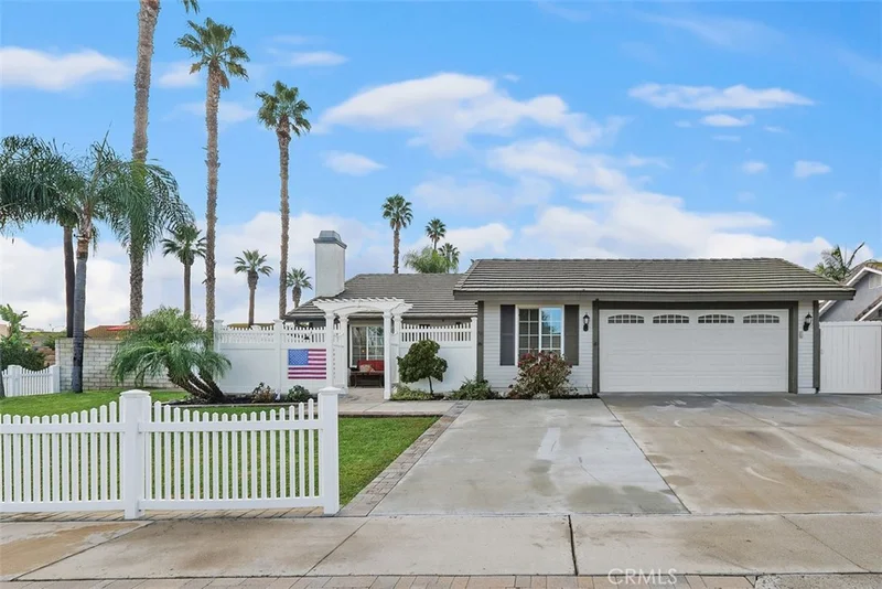896 Monarch, Corona, CA 92879