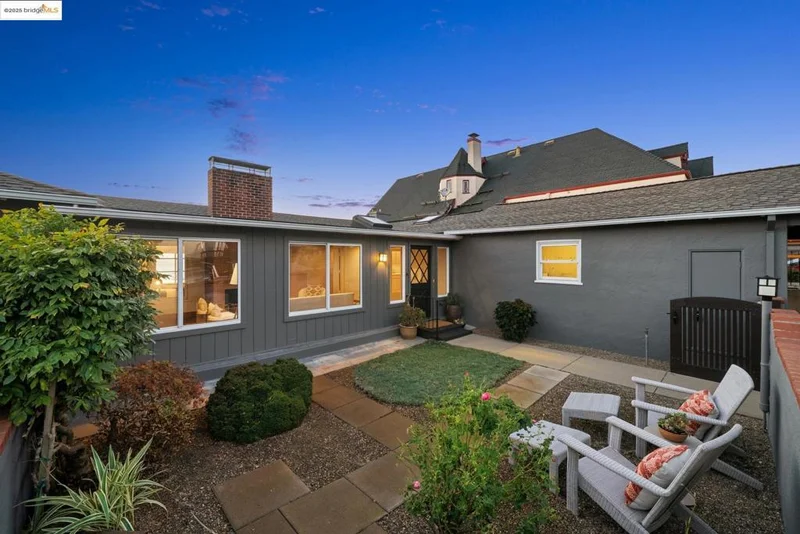 256 Cambridge Ave, Kensington, CA 94708