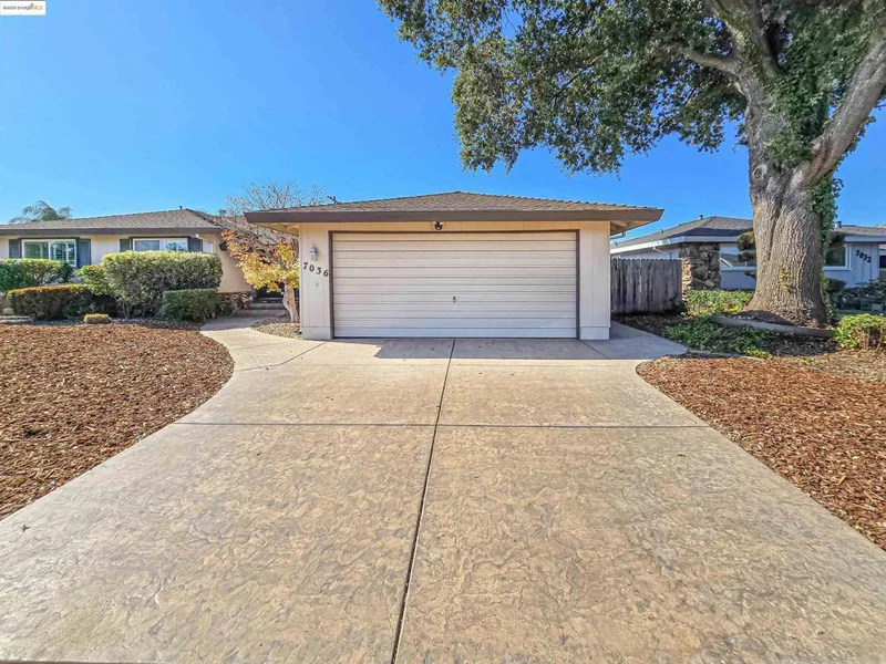 7036 13th St, Sacramento, CA 95831