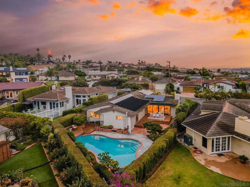 5572 Ladybird Ln, La Jolla, CA 92037