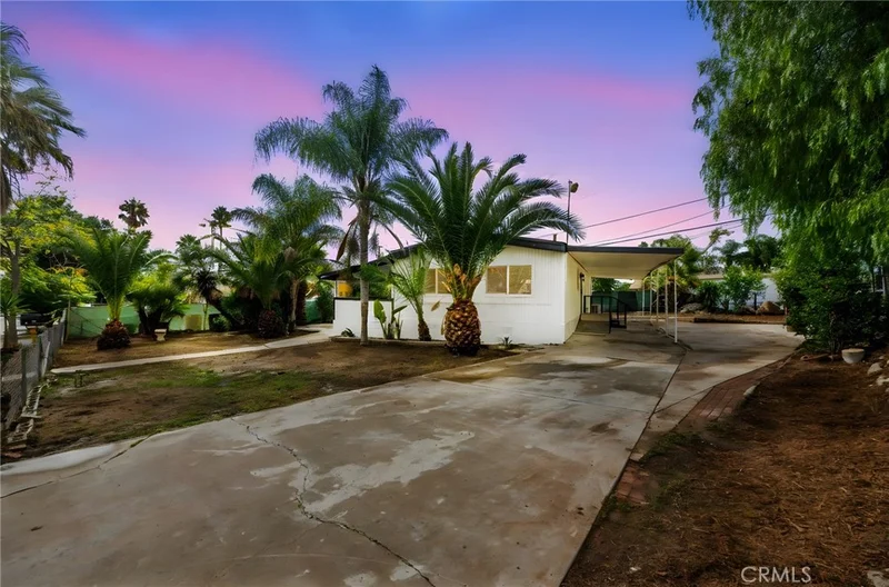 300 Diana, Perris, CA 92570