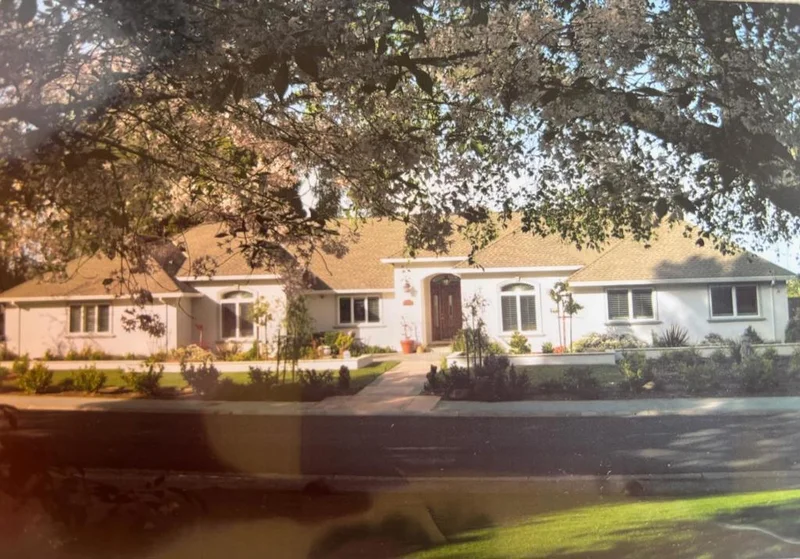 1015 Woodland Drive, Hillsborough, CA 94010
