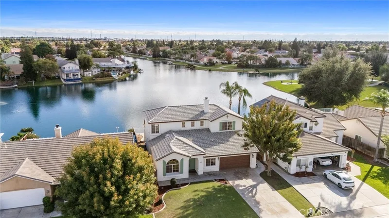 8707 Shore View, Bakersfield, CA 93312